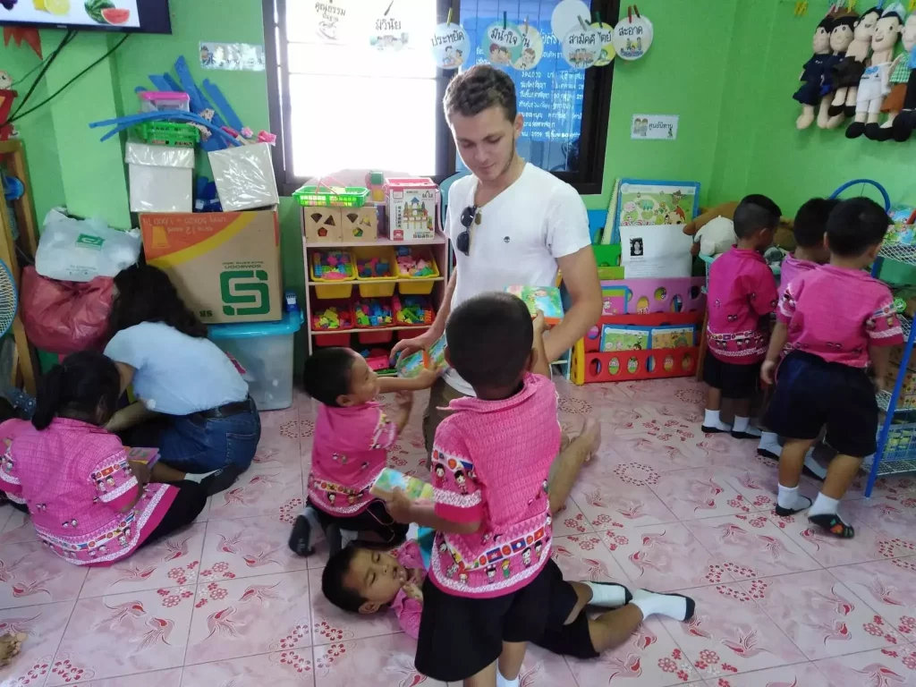 _Participant playing with kids-