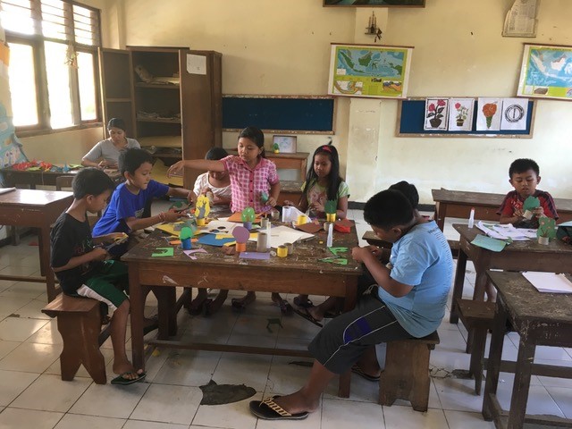 school kids in primary school bali - Environmental Awareness Teaching Bali Review