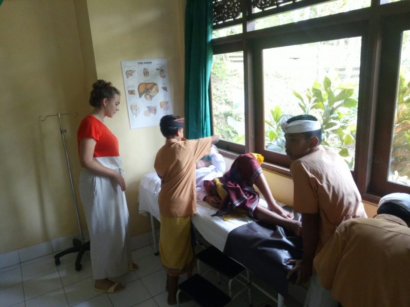 ubud heathcare 050419 190409 0007 800x600 - Healthcare Education Bali
