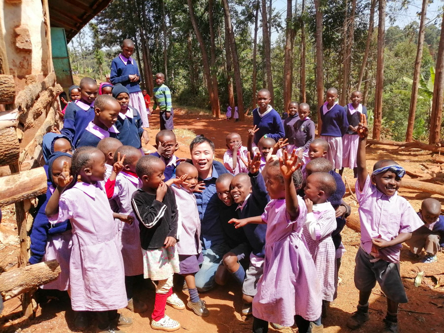 group of Kenyan school children-2