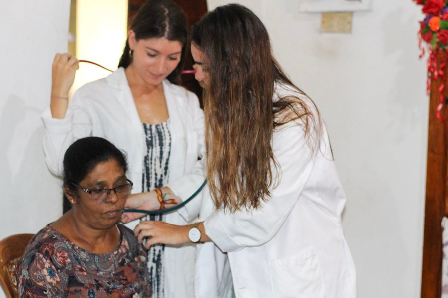 treating patient Medical project Sri Lanka- treating patient Medical project Sri Lanka-