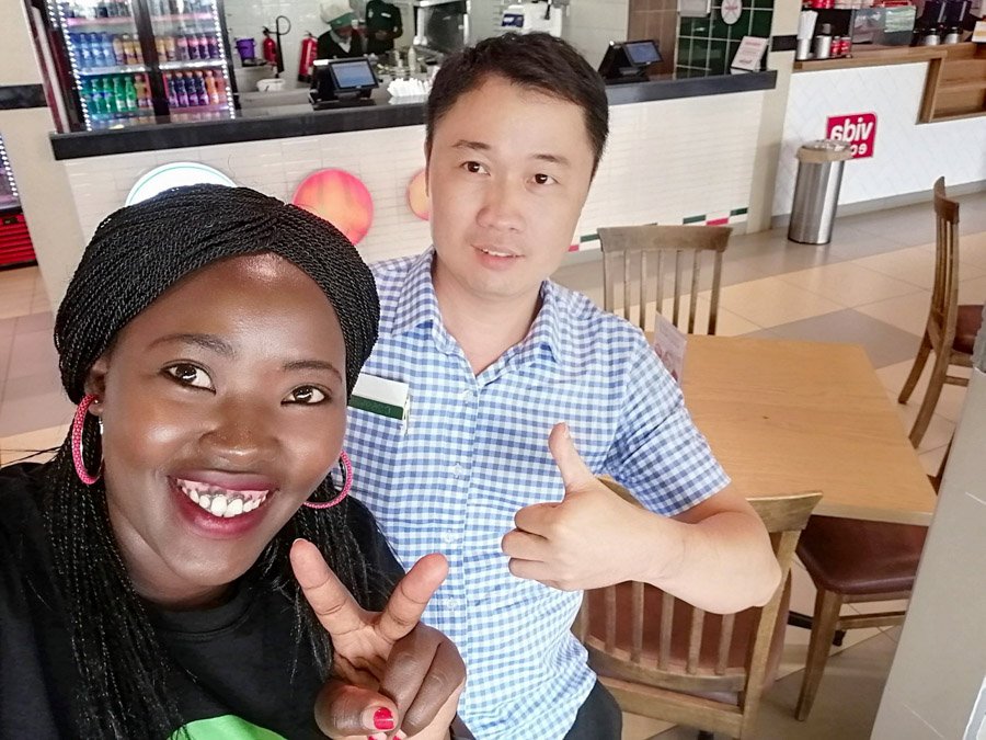 with Kenyan hosts 2 - How to Get the Best Out of Volunteering Overseas