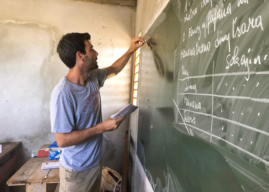 teaching English Madagascar 6 - Paid Overseas Teaching Internships - TESOL Accredited Projects