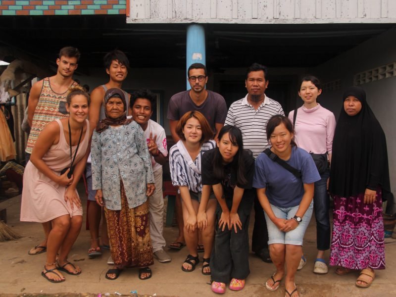Mangrove Environmental Conservation Program Group photo of participants with locals 800x600 - Mangrove Environmental Conservation Program