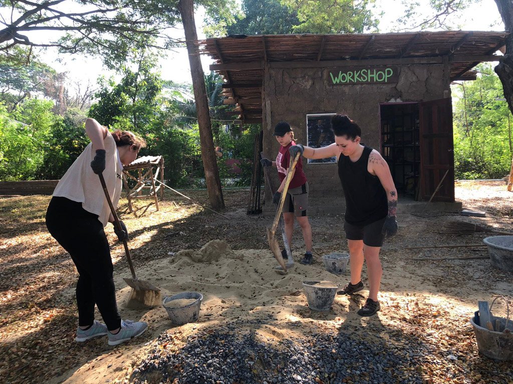 Clay House and Community Construction Thailand Mixing clay with cement 5 - Clay House and Community Construction Thailand