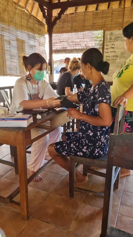 health check - Benefits of Taking a Volunteer Gap Year: Why is it so Amazing?!