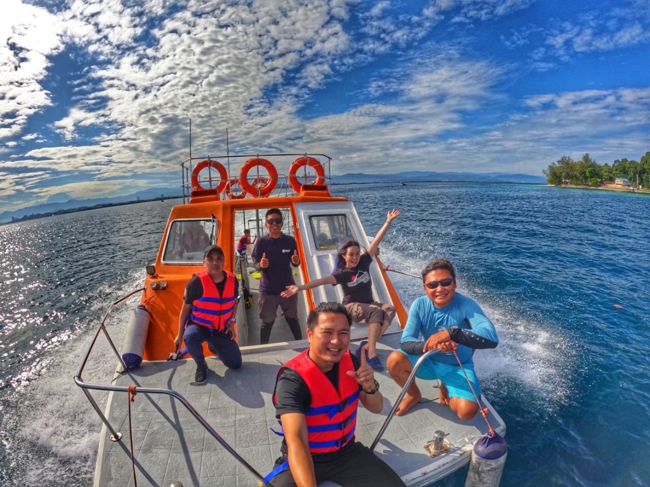 Diving Programs scuba diving boat - Diving Programs