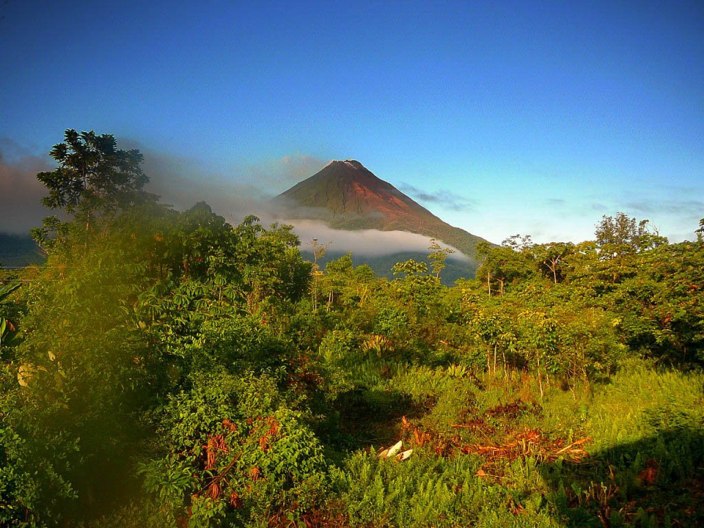 Arenal Volcano view 1 - Costa Rica: Manuel Antonio or San Jose?