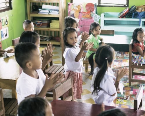 _Students clapping _Students clapping