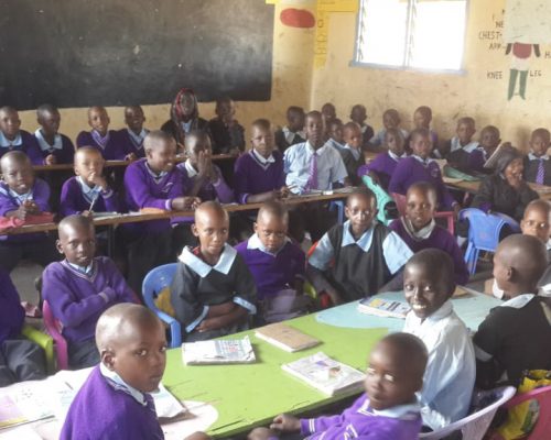 Students in the classroom ol320fimxnatvn24d7kogsu0t1c9iy4asx2rnasfq8 - Maasai Mara School Teaching Kenya
