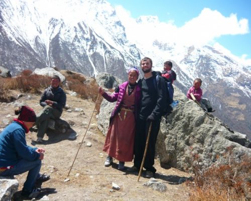 everest4 1 n02z2lpcvf9n041drn4rstb9e7meh239stp2teq9i8 - 4 Week Mount Everest Base Camp Trek & Volunteer Nepal